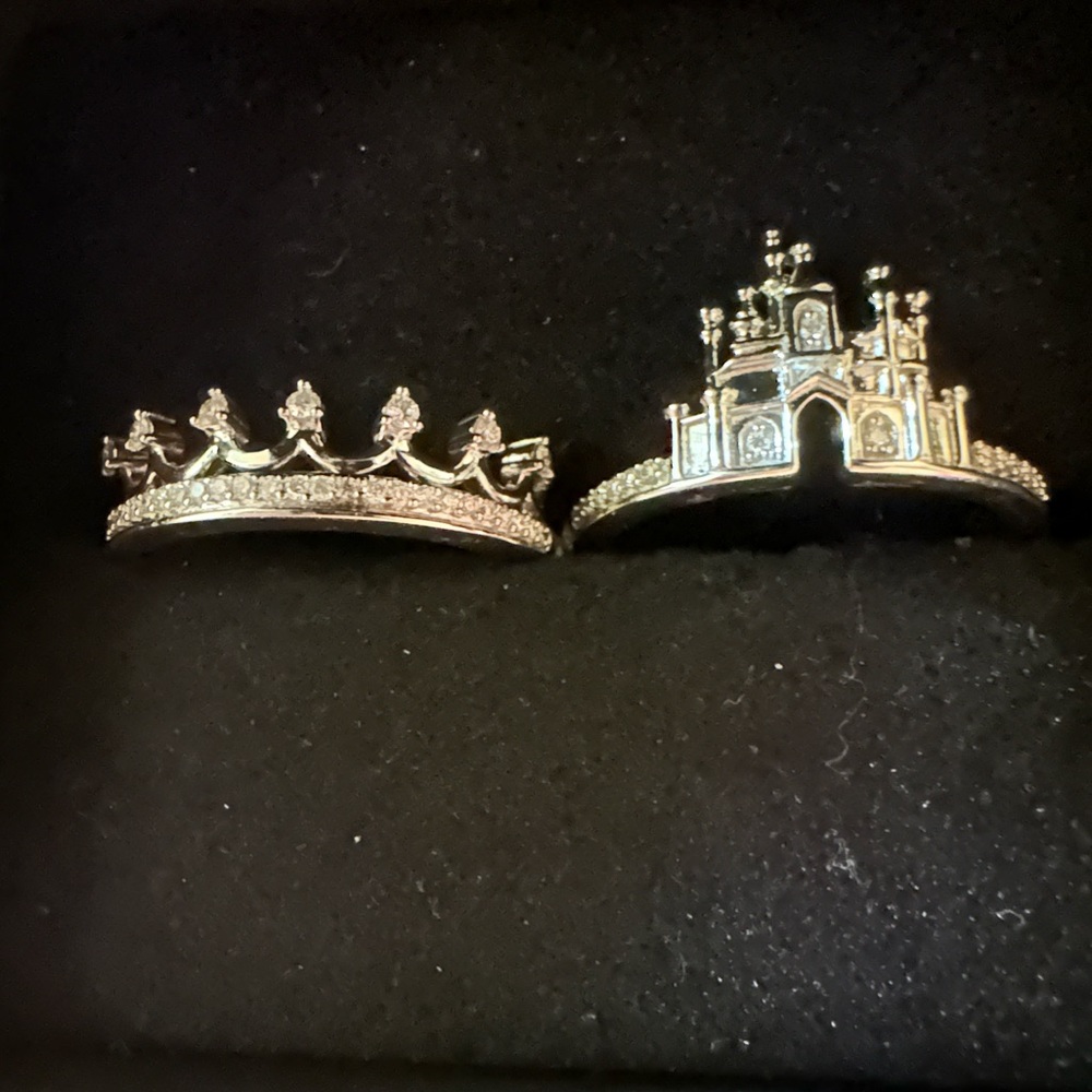 Disney Zales Diamond Castle Ring Set NIB - Picture 2 of 3